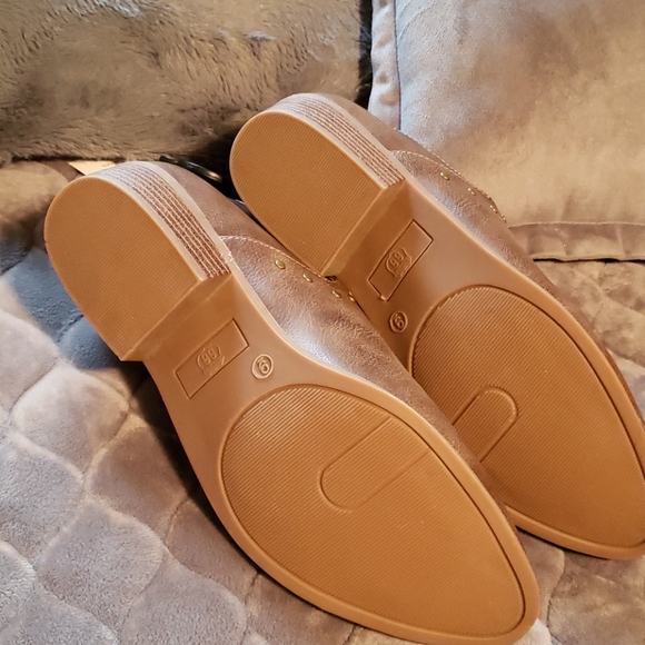 Booties - Picture 3 of 4